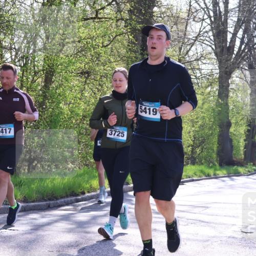12.04.2026 - 45. Internationalen Wilhelmsburger Insellauf Yannick Fuchs http://msf.ph/oto/9493870 12.04.2026 10:47:45 Laufen 2417, 3725, 5419 meine-sportfotos.de