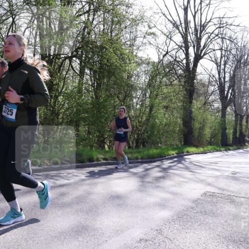 12.04.2026 - 45. Internationalen Wilhelmsburger Insellauf Yannick Fuchs http://msf.ph/oto/9493893 12.04.2026 10:47:47 Laufen 3725, 4995 meine-sportfotos.de