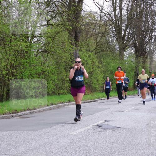 12.04.2026 - 45. Internationalen Wilhelmsburger Insellauf Yannick Fuchs http://msf.ph/oto/9493908 12.04.2026 13:03:08 Laufen 3245, 2062, 3280, 488, 3328 meine-sportfotos.de