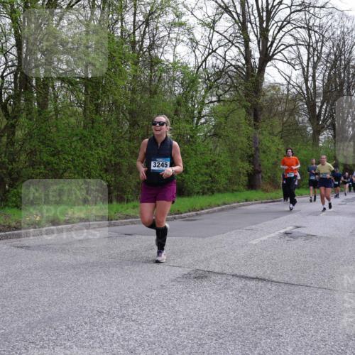 12.04.2026 - 45. Internationalen Wilhelmsburger Insellauf Yannick Fuchs http://msf.ph/oto/9493926 12.04.2026 13:03:09 Laufen 3245 meine-sportfotos.de