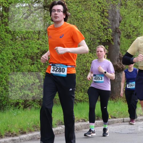 12.04.2026 - 45. Internationalen Wilhelmsburger Insellauf Yannick Fuchs http://msf.ph/oto/9493942 12.04.2026 13:03:11 Laufen 3280, 4053, 2062, 4880, 3 meine-sportfotos.de
