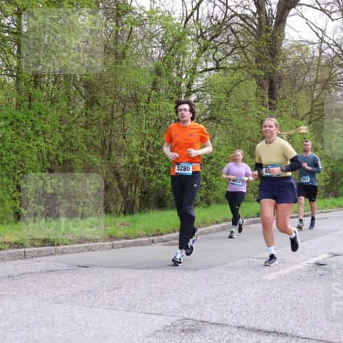 12.04.2026 - 45. Internationalen Wilhelmsburger Insellauf Yannick Fuchs http://msf.ph/oto/9493948 12.04.2026 13:03:12 Laufen 3280, 30, 3328, 2853, 053 meine-sportfotos.de