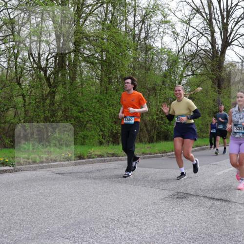 12.04.2026 - 45. Internationalen Wilhelmsburger Insellauf Yannick Fuchs http://msf.ph/oto/9493956 12.04.2026 13:03:12 Laufen 3280, 2062, 2030, 2853, 3328 meine-sportfotos.de