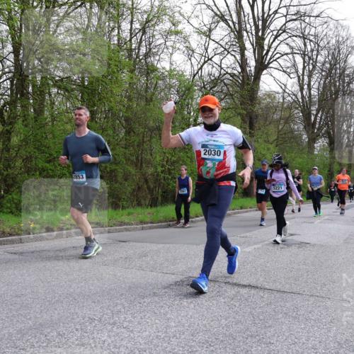 12.04.2026 - 45. Internationalen Wilhelmsburger Insellauf Yannick Fuchs http://msf.ph/oto/9493981 12.04.2026 13:03:15 Laufen 4053, 2853, 2030, 2062, 5221, 4752 meine-sportfotos.de