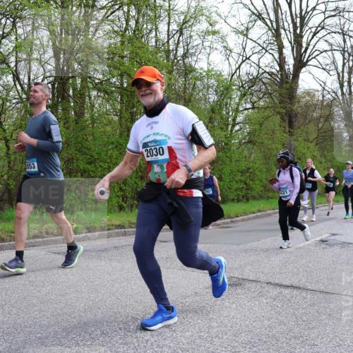 12.04.2026 - 45. Internationalen Wilhelmsburger Insellauf Yannick Fuchs http://msf.ph/oto/9493987 12.04.2026 13:03:16 Laufen 853, 2030, 2062, 5221 meine-sportfotos.de