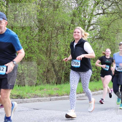 12.04.2026 - 45. Internationalen Wilhelmsburger Insellauf Yannick Fuchs http://msf.ph/oto/9494008 12.04.2026 13:03:18 Laufen 4752, 5755, 66, 3425 meine-sportfotos.de