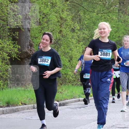 12.04.2026 - 45. Internationalen Wilhelmsburger Insellauf Yannick Fuchs http://msf.ph/oto/9494080 12.04.2026 13:03:25 Laufen 3882, 3540, 3881, 3707, 765 meine-sportfotos.de