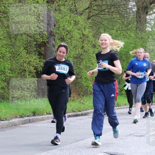 12.04.2026 - 45. Internationalen Wilhelmsburger Insellauf Yannick Fuchs http://msf.ph/oto/9494084 12.04.2026 13:03:25 Laufen 3882, 491, 4838, 5517 meine-sportfotos.de