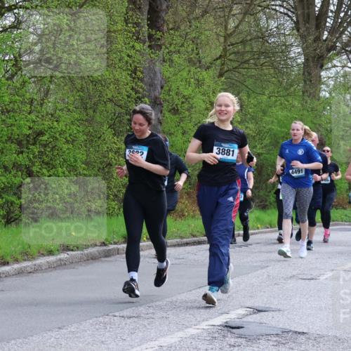 12.04.2026 - 45. Internationalen Wilhelmsburger Insellauf Yannick Fuchs http://msf.ph/oto/9494088 12.04.2026 13:03:25 Laufen 2002, 3881, 4491, 4838, 5348 meine-sportfotos.de