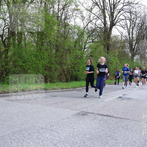 12.04.2026 - 45. Internationalen Wilhelmsburger Insellauf Yannick Fuchs http://msf.ph/oto/9494099 12.04.2026 13:03:26 Laufen 3882, 3881 meine-sportfotos.de