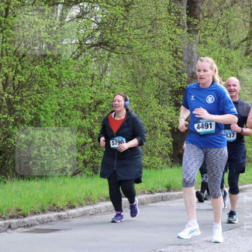 12.04.2026 - 45. Internationalen Wilhelmsburger Insellauf Yannick Fuchs http://msf.ph/oto/9494112 12.04.2026 13:03:27 Laufen 5790, 4491, 337, 4838 meine-sportfotos.de