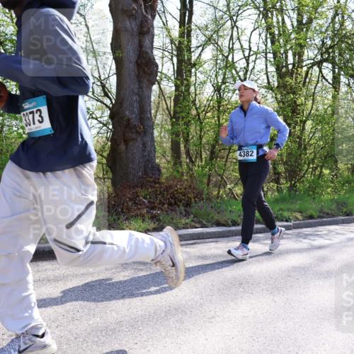 12.04.2026 - 45. Internationalen Wilhelmsburger Insellauf Yannick Fuchs http://msf.ph/oto/9494127 12.04.2026 10:48:21 Laufen 3373, 4382 meine-sportfotos.de