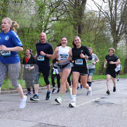 12.04.2026 - 45. Internationalen Wilhelmsburger Insellauf Yannick Fuchs http://msf.ph/oto/9494130 12.04.2026 13:03:29 Laufen 4491, 5790, 4837, 376, 4838, 5348, 5318, 2670 meine-sportfotos.de