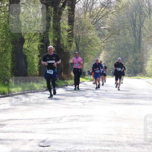 12.04.2026 - 45. Internationalen Wilhelmsburger Insellauf Yannick Fuchs http://msf.ph/oto/9494195 12.04.2026 10:48:30 Laufen 3178, 2166, 347, 3358, 2418 meine-sportfotos.de