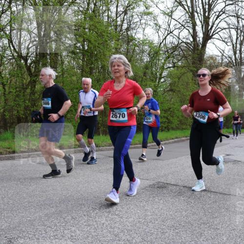 12.04.2026 - 45. Internationalen Wilhelmsburger Insellauf Yannick Fuchs http://msf.ph/oto/9494204 12.04.2026 13:03:36 Laufen 5666, 2670, 4820, 3306 meine-sportfotos.de