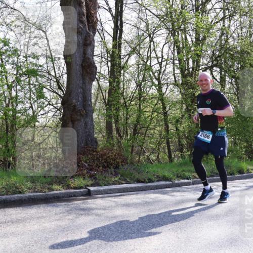 12.04.2026 - 45. Internationalen Wilhelmsburger Insellauf Yannick Fuchs http://msf.ph/oto/9494273 12.04.2026 10:48:37 Laufen 2166 meine-sportfotos.de