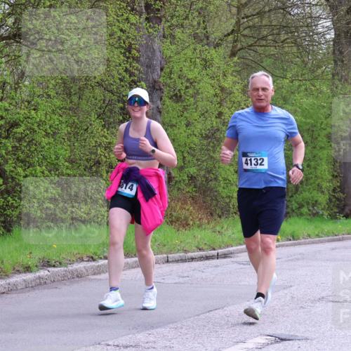 12.04.2026 - 45. Internationalen Wilhelmsburger Insellauf Yannick Fuchs http://msf.ph/oto/9494286 12.04.2026 13:03:45 Laufen 4132, 4814, 3630 meine-sportfotos.de