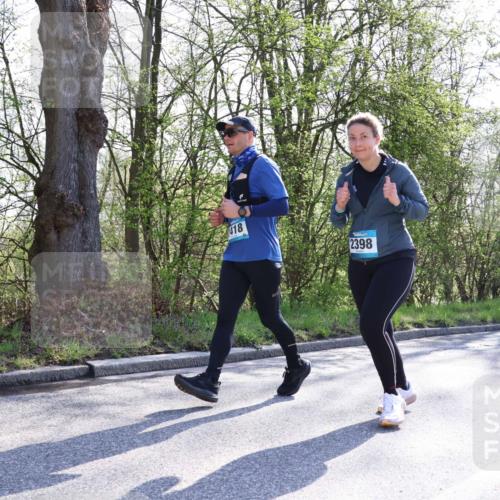 12.04.2026 - 45. Internationalen Wilhelmsburger Insellauf Yannick Fuchs http://msf.ph/oto/9494299 12.04.2026 10:48:40 Laufen 418, 2398 meine-sportfotos.de