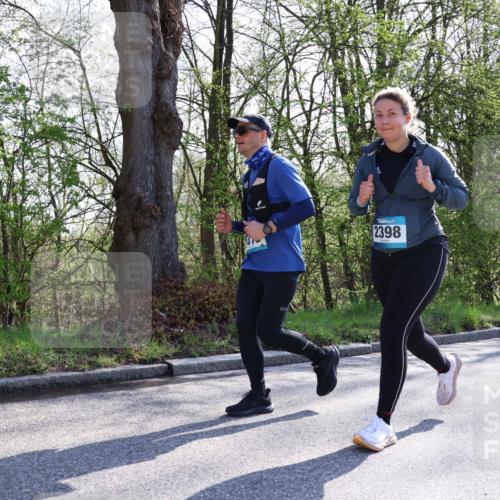 12.04.2026 - 45. Internationalen Wilhelmsburger Insellauf Yannick Fuchs http://msf.ph/oto/9494301 12.04.2026 10:48:40 Laufen 2398 meine-sportfotos.de