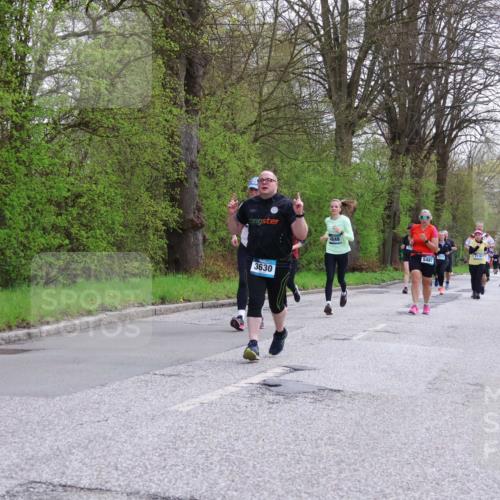 12.04.2026 - 45. Internationalen Wilhelmsburger Insellauf Yannick Fuchs http://msf.ph/oto/9494327 12.04.2026 13:03:49 Laufen 3630, 4849, 5487 meine-sportfotos.de