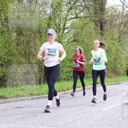 12.04.2026 - 45. Internationalen Wilhelmsburger Insellauf Yannick Fuchs http://msf.ph/oto/9494332 12.04.2026 13:03:52 Laufen 4312, 4861, 4849, 5487, 3250 meine-sportfotos.de