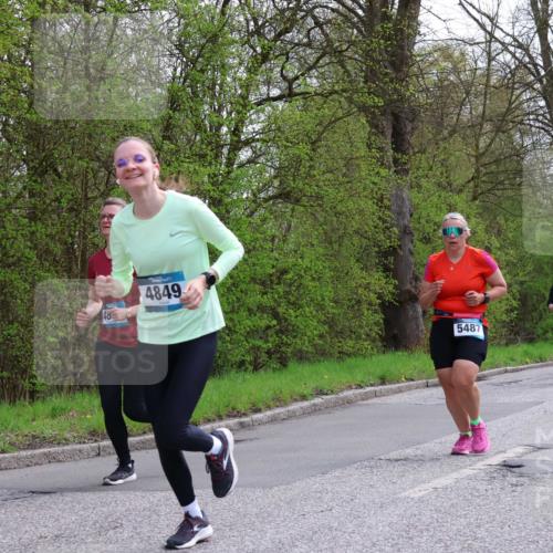 12.04.2026 - 45. Internationalen Wilhelmsburger Insellauf Yannick Fuchs http://msf.ph/oto/9494342 12.04.2026 13:03:53 Laufen 40, 4849, 5487, 250 meine-sportfotos.de