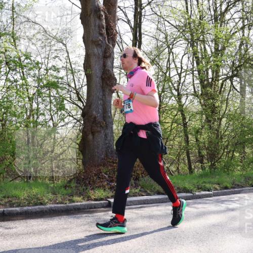 12.04.2026 - 45. Internationalen Wilhelmsburger Insellauf Yannick Fuchs http://msf.ph/oto/9494343 12.04.2026 10:48:45 Laufen 1178 meine-sportfotos.de