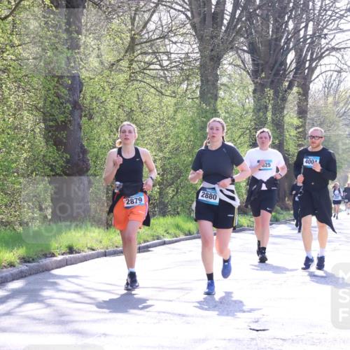 12.04.2026 - 45. Internationalen Wilhelmsburger Insellauf Yannick Fuchs http://msf.ph/oto/9494354 12.04.2026 10:48:47 Laufen 2122, 2879, 2880, 325, 4004 meine-sportfotos.de