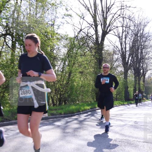 12.04.2026 - 45. Internationalen Wilhelmsburger Insellauf Yannick Fuchs http://msf.ph/oto/9494391 12.04.2026 10:48:50 Laufen 2879, 2880, 4004 meine-sportfotos.de