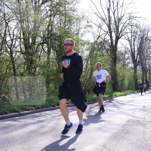12.04.2026 - 45. Internationalen Wilhelmsburger Insellauf Yannick Fuchs http://msf.ph/oto/9494401 12.04.2026 10:48:52 Laufen 4825 meine-sportfotos.de