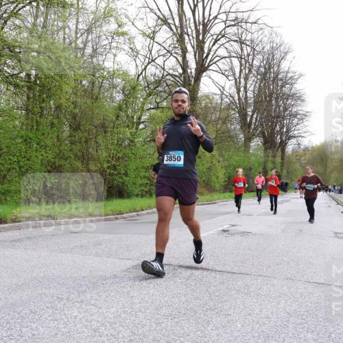 12.04.2026 - 45. Internationalen Wilhelmsburger Insellauf Yannick Fuchs http://msf.ph/oto/9494426 12.04.2026 13:04:04 Laufen 3850, 5157 meine-sportfotos.de