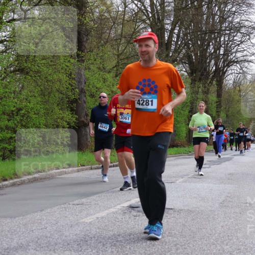 12.04.2026 - 45. Internationalen Wilhelmsburger Insellauf Yannick Fuchs http://msf.ph/oto/9494506 12.04.2026 13:04:14 Laufen 4642, 3061, 4281, 2571 meine-sportfotos.de