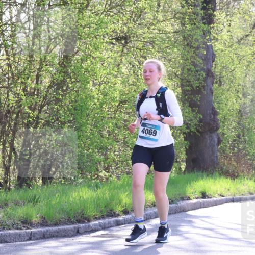 12.04.2026 - 45. Internationalen Wilhelmsburger Insellauf Yannick Fuchs http://msf.ph/oto/9494510 12.04.2026 10:49:05 Laufen 4069 meine-sportfotos.de