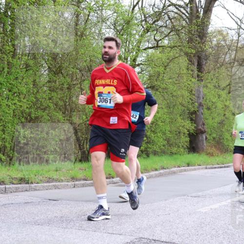 12.04.2026 - 45. Internationalen Wilhelmsburger Insellauf Yannick Fuchs http://msf.ph/oto/9494516 12.04.2026 13:04:16 Laufen 3061, 42, 28, 257 meine-sportfotos.de