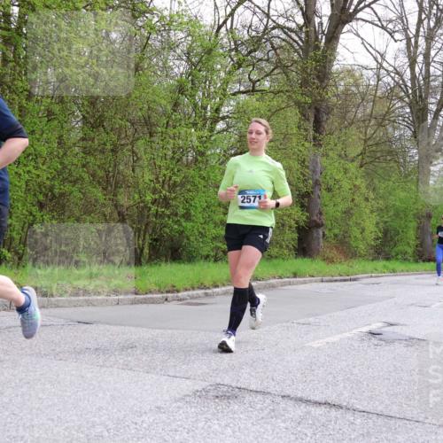 12.04.2026 - 45. Internationalen Wilhelmsburger Insellauf Yannick Fuchs http://msf.ph/oto/9494527 12.04.2026 13:04:17 Laufen 4642, 2571 meine-sportfotos.de