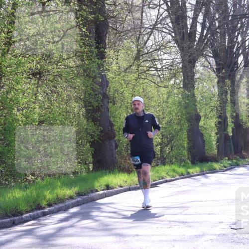 12.04.2026 - 45. Internationalen Wilhelmsburger Insellauf Yannick Fuchs http://msf.ph/oto/9494538 12.04.2026 10:49:09 Laufen 2950 meine-sportfotos.de
