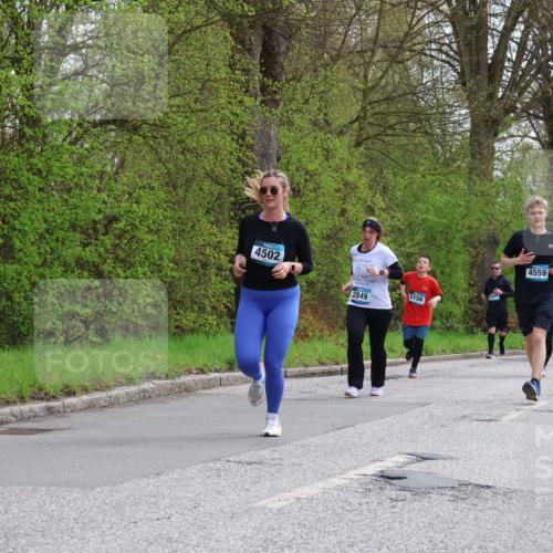 12.04.2026 - 45. Internationalen Wilhelmsburger Insellauf Yannick Fuchs http://msf.ph/oto/9494553 12.04.2026 13:04:21 Laufen 4502, 2849, 5156, 4559, 3575, 3704, 4104 meine-sportfotos.de