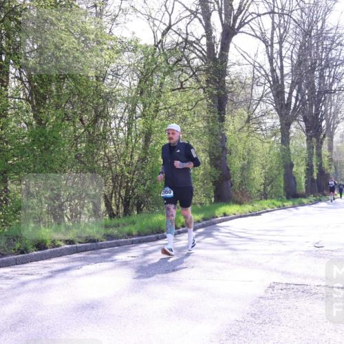12.04.2026 - 45. Internationalen Wilhelmsburger Insellauf Yannick Fuchs http://msf.ph/oto/9494554 12.04.2026 10:49:10 Laufen 2950 meine-sportfotos.de
