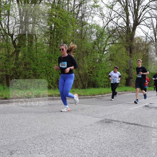 12.04.2026 - 45. Internationalen Wilhelmsburger Insellauf Yannick Fuchs http://msf.ph/oto/9494578 12.04.2026 13:04:23 Laufen 4502, 2849, 4559 meine-sportfotos.de