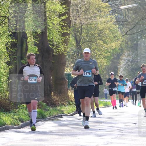 12.04.2026 - 45. Internationalen Wilhelmsburger Insellauf Yannick Fuchs http://msf.ph/oto/9494583 12.04.2026 10:49:15 Laufen 5460, 3978, 4630, 4756, 5605 meine-sportfotos.de