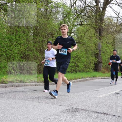 12.04.2026 - 45. Internationalen Wilhelmsburger Insellauf Yannick Fuchs http://msf.ph/oto/9494588 12.04.2026 13:04:24 Laufen 4559, 2849, 575, 9704 meine-sportfotos.de