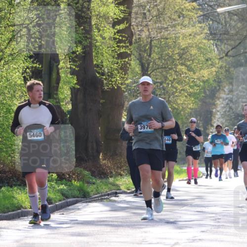 12.04.2026 - 45. Internationalen Wilhelmsburger Insellauf Yannick Fuchs http://msf.ph/oto/9494595 12.04.2026 10:49:16 Laufen 397, 5460, 440, 4630, 5605, 401 meine-sportfotos.de