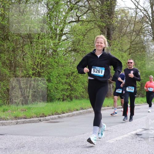 12.04.2026 - 45. Internationalen Wilhelmsburger Insellauf Yannick Fuchs http://msf.ph/oto/9494668 12.04.2026 13:04:33 Laufen 5261, 3281, 3252, 420, 2019, 4202 meine-sportfotos.de