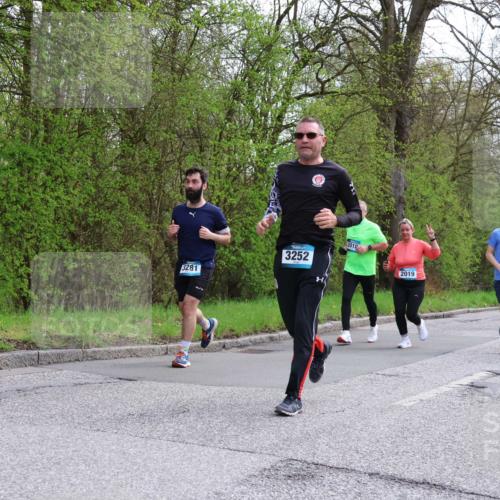 12.04.2026 - 45. Internationalen Wilhelmsburger Insellauf Yannick Fuchs http://msf.ph/oto/9494688 12.04.2026 13:04:35 Laufen 3281, 3252, 2018, 4203, 2019, 42027 meine-sportfotos.de