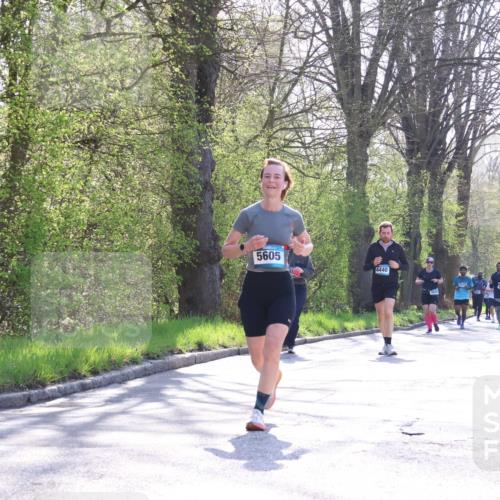 12.04.2026 - 45. Internationalen Wilhelmsburger Insellauf Yannick Fuchs http://msf.ph/oto/9494698 12.04.2026 10:49:28 Laufen 5605, 4440 meine-sportfotos.de