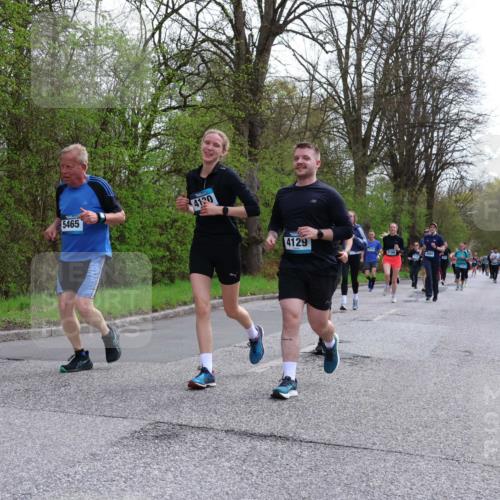 12.04.2026 - 45. Internationalen Wilhelmsburger Insellauf Yannick Fuchs http://msf.ph/oto/9494727 12.04.2026 13:04:39 Laufen 5465, 4130, 4129 meine-sportfotos.de