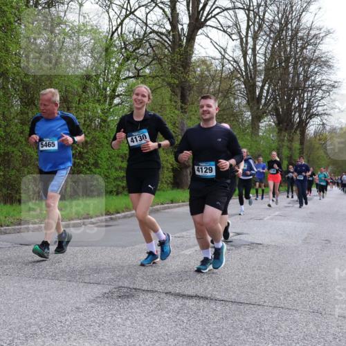 12.04.2026 - 45. Internationalen Wilhelmsburger Insellauf Yannick Fuchs http://msf.ph/oto/9494729 12.04.2026 13:04:39 Laufen 5465, 4130, 4129, 3199 meine-sportfotos.de