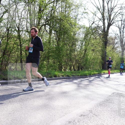12.04.2026 - 45. Internationalen Wilhelmsburger Insellauf Yannick Fuchs http://msf.ph/oto/9494778 12.04.2026 10:49:35 Laufen 440 meine-sportfotos.de