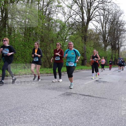 12.04.2026 - 45. Internationalen Wilhelmsburger Insellauf Yannick Fuchs http://msf.ph/oto/9494822 12.04.2026 13:04:48 Laufen 5759, 4697, 5602, 4727 meine-sportfotos.de
