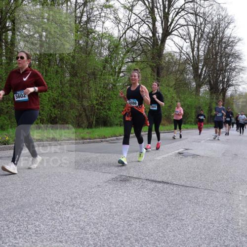 12.04.2026 - 45. Internationalen Wilhelmsburger Insellauf Yannick Fuchs http://msf.ph/oto/9494837 12.04.2026 13:04:49 Laufen 727, 5602, 3886, 3900 meine-sportfotos.de